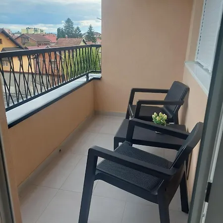 Kej Lux Apartman Bosanska Gradiska Exterior photo